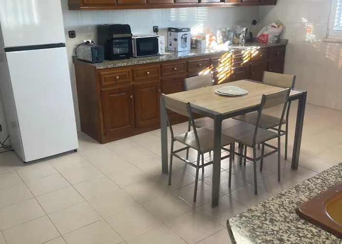 Δωμάτια σε οικογενειακή κατοικία Miami Amoreira (Santarem)